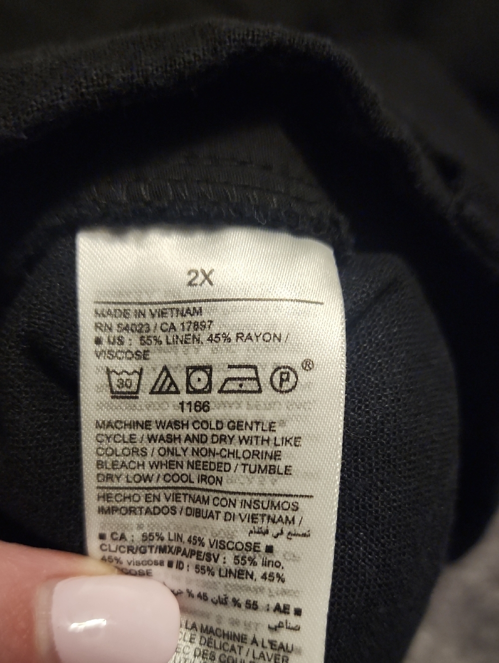 Old Navy Black Elastic-Waist Bermuda Shorts - Picture 5 of 7